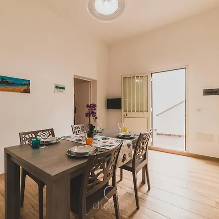 La Casa Di Lory Apartment *